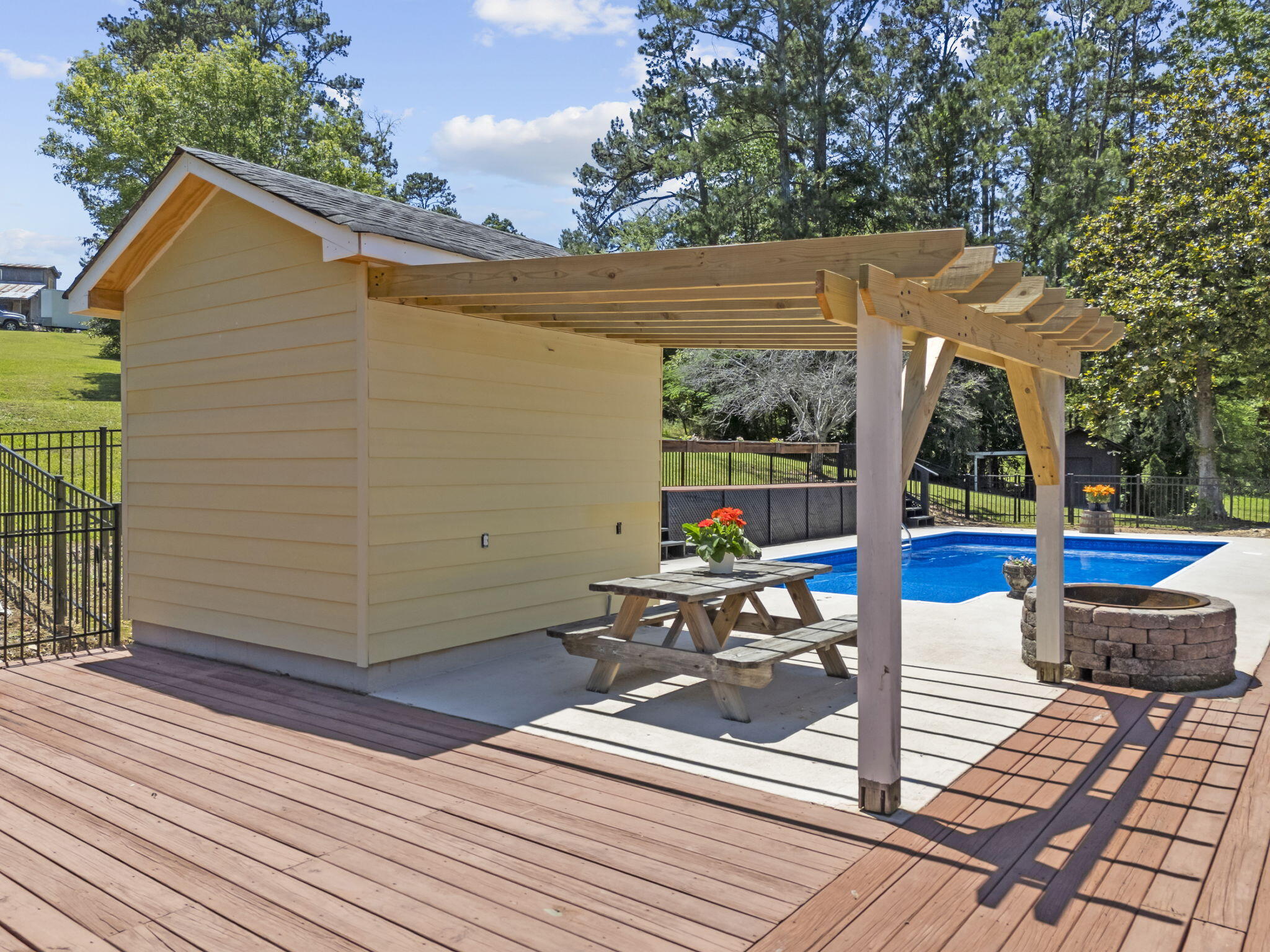 8802 Pine Ridge Road Ooltewah, TN 37363 - Photo 72 of 94 Firepit for evenings.