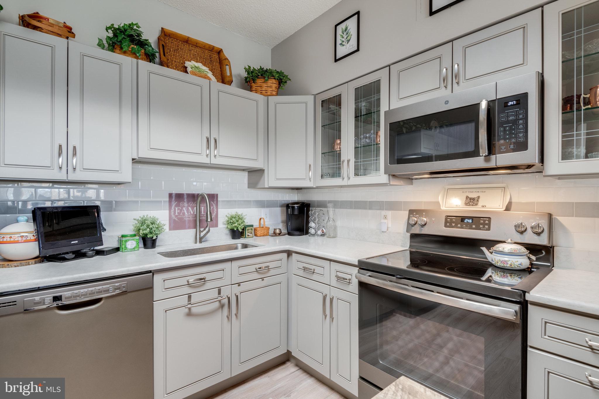 19375 Cypress Ridge Terrace, Unit 719 Leesburg, VA 20176 - Photo 2 of 48