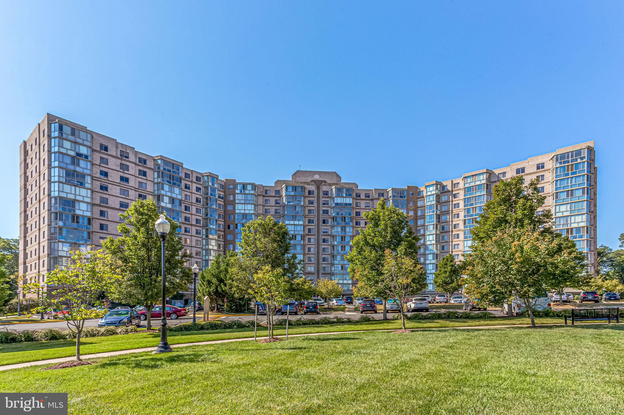 19375 Cypress Ridge Terrace, Unit 719 Leesburg, VA 20176 - Photo 31 of 48
