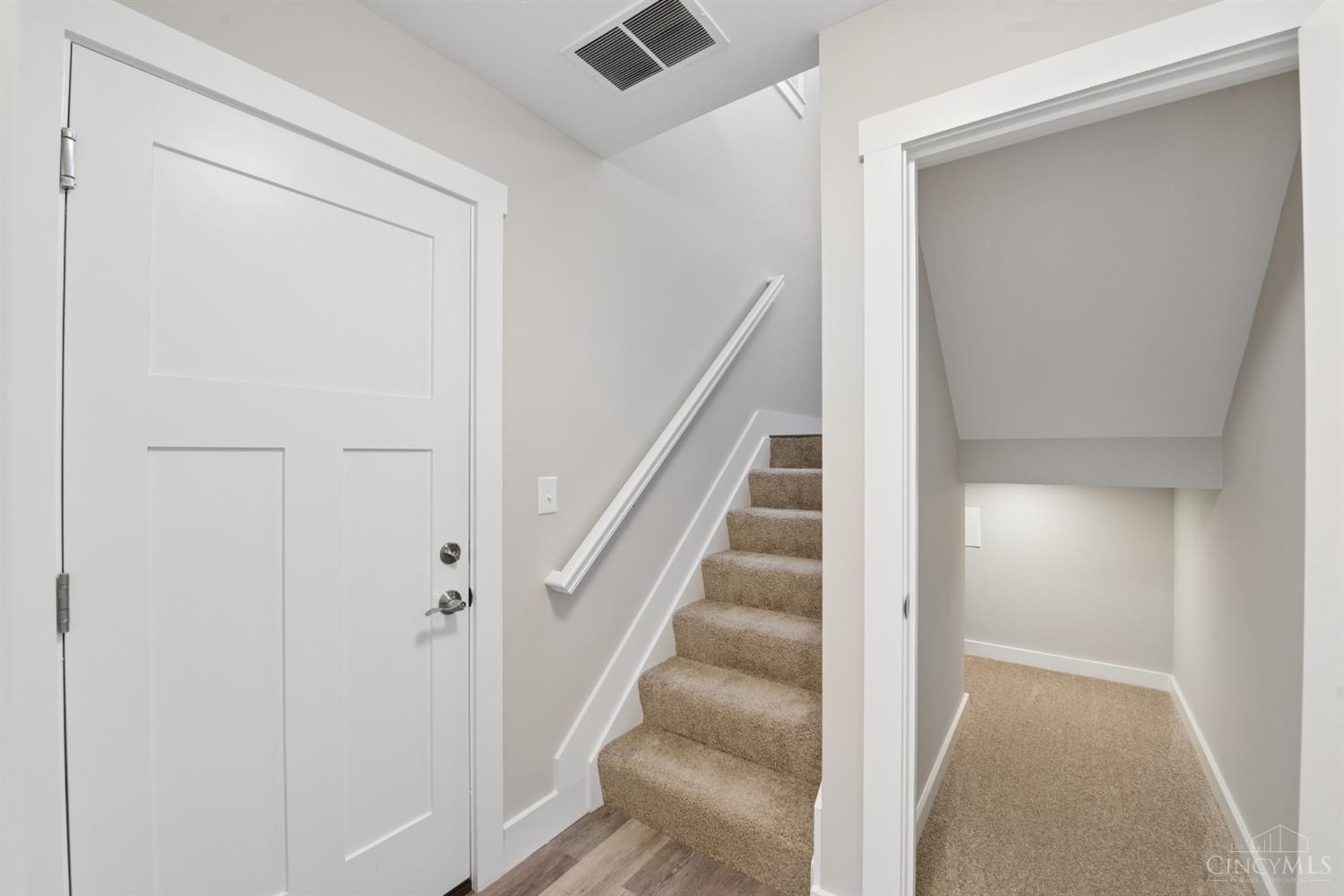 1115 Compton Road Cincinnati, OH 45231 - Photo 32 of 47
