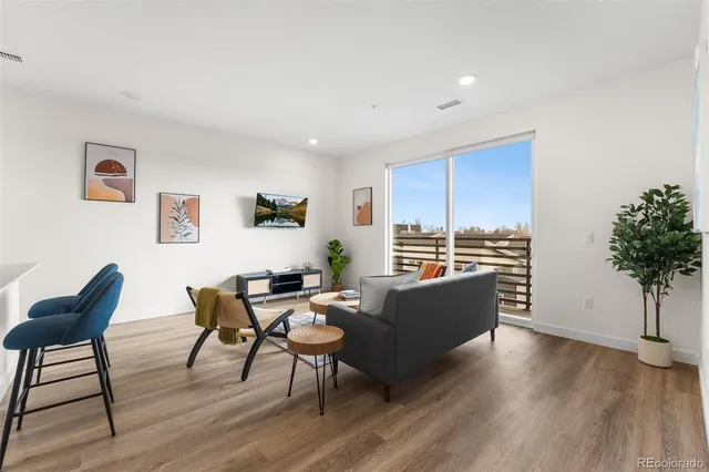 $1,795 | 5256 North Federal Boulevard, Unit 210, Denver, CO 80221