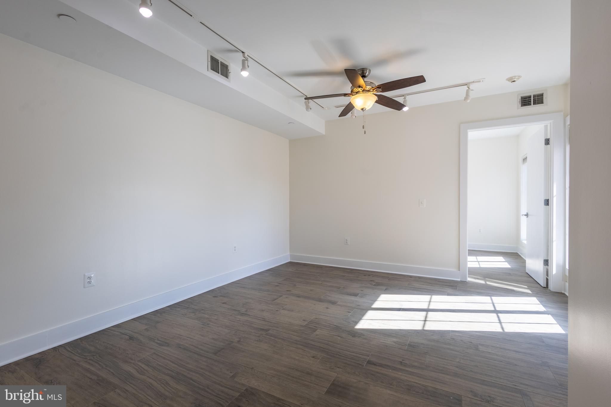 3205 Georgia Avenue Northwest, Unit 407 Washington, DC 20010 - Photo 4 of 18