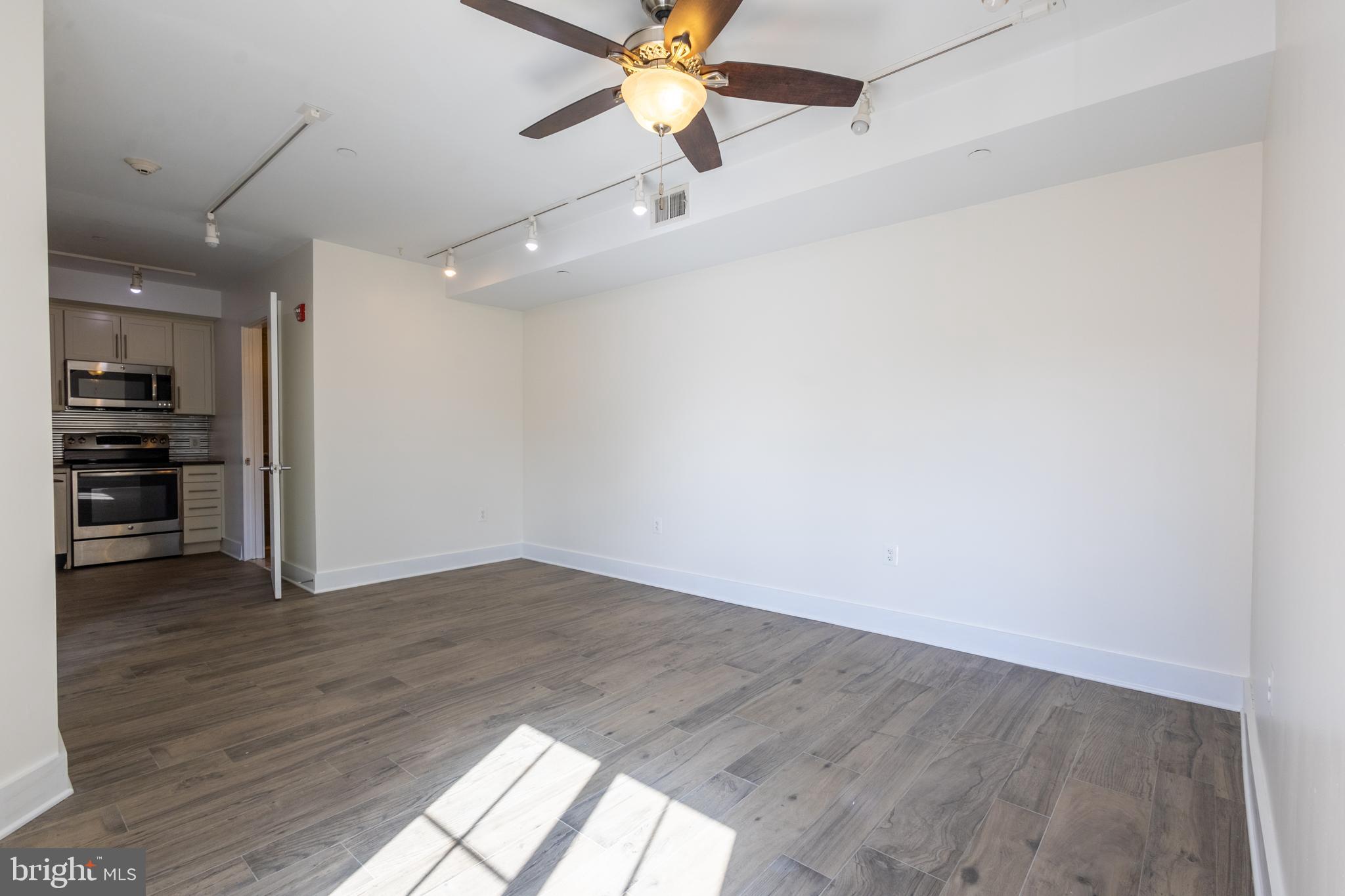 3205 Georgia Avenue Northwest, Unit 407 Washington, DC 20010 - Photo 6 of 18