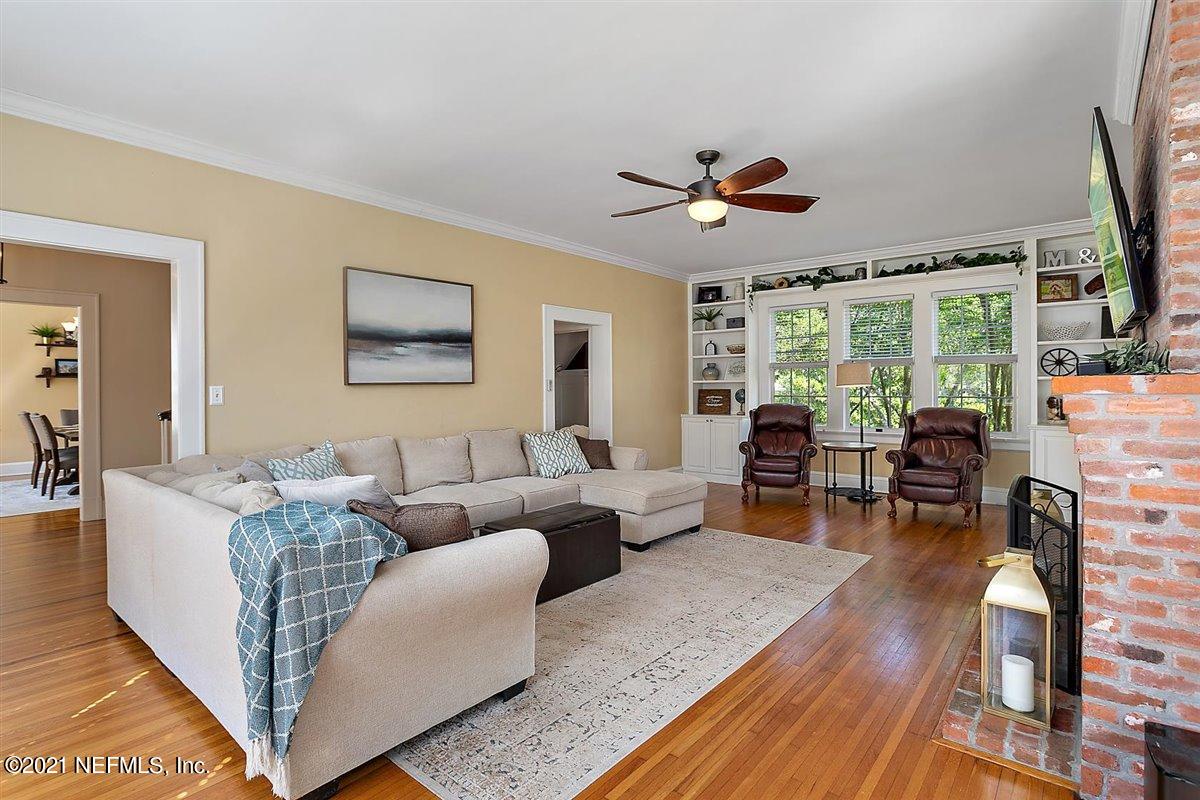 3239 Riverside Avenue Jacksonville, FL 32205 - Photo 13 of 49 13-Living Room