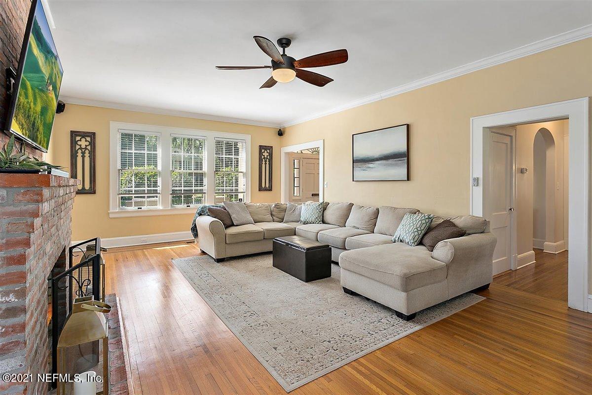 3239 Riverside Avenue Jacksonville, FL 32205 - Photo 16 of 49 16-Living Room