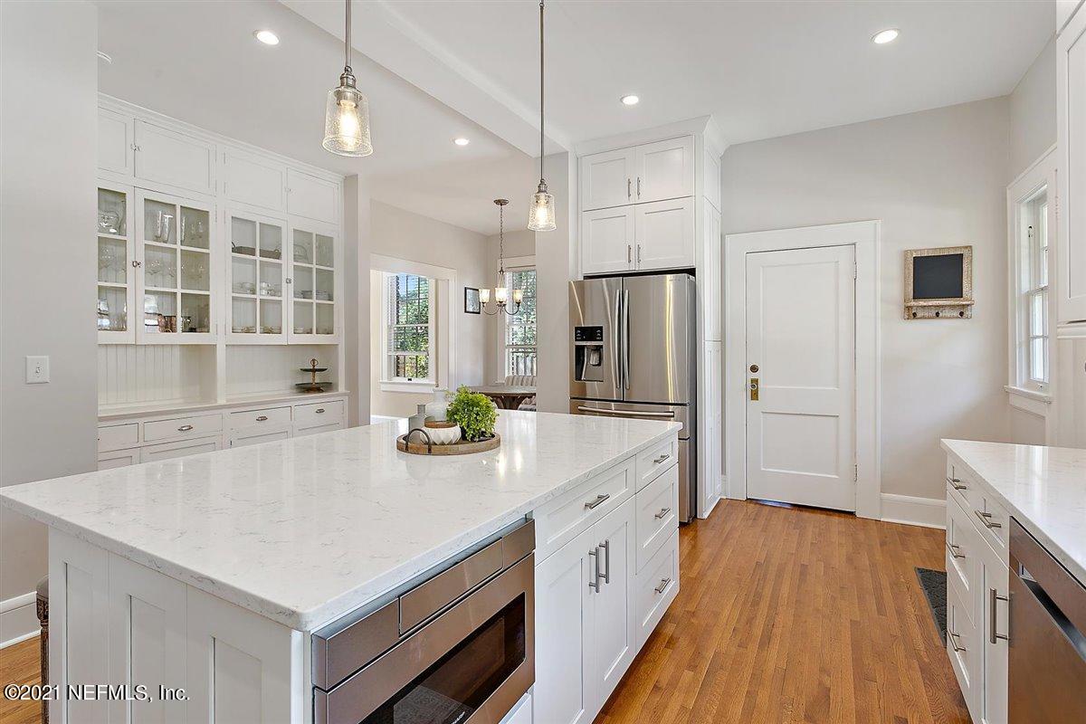 3239 Riverside Avenue Jacksonville, FL 32205 - Photo 23 of 49 23-Kitchen