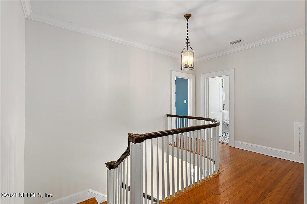 3239 Riverside Avenue Jacksonville, FL 32205 - Photo 24 of 49 24-Landing