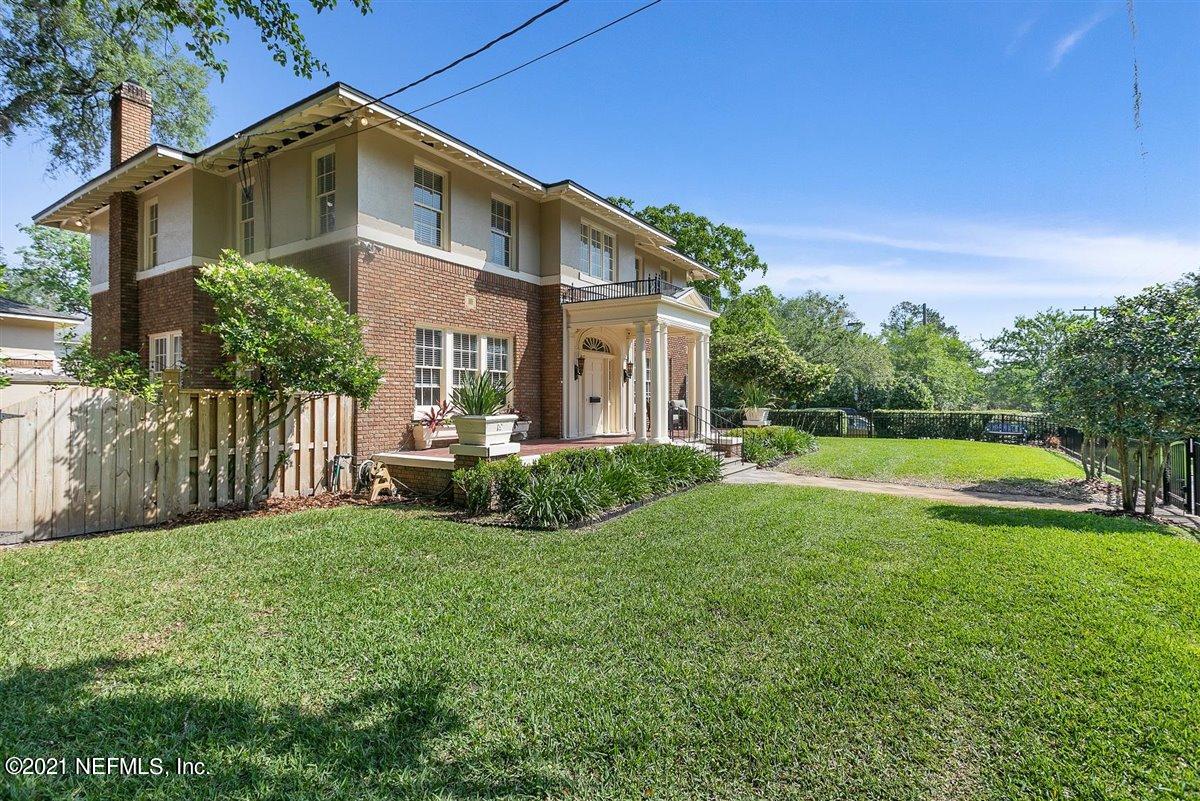 05-Front Yard