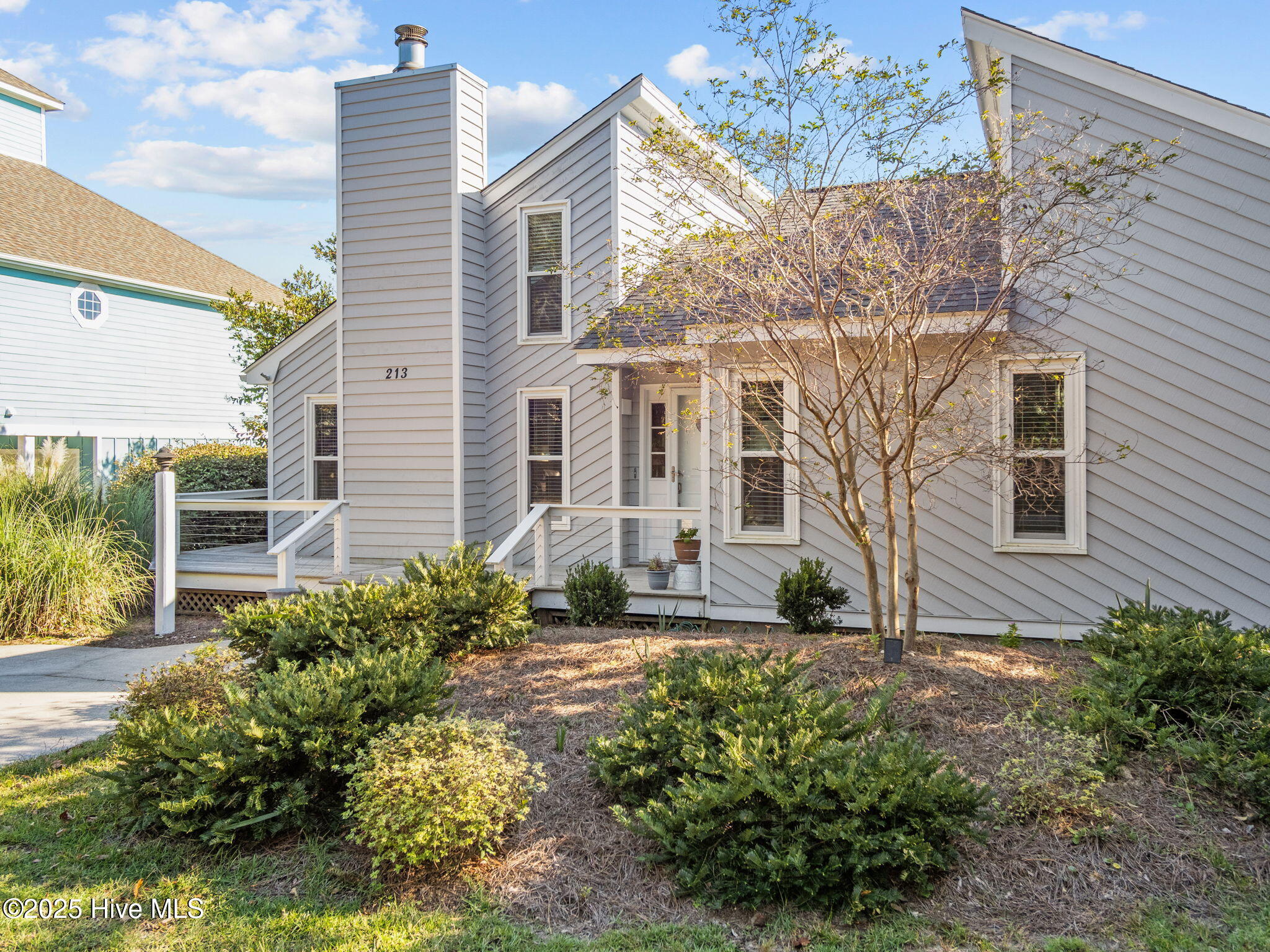 213 Sandfiddler East Emerald Isle, NC 28594 - Photo 23 of 44 Front elevation