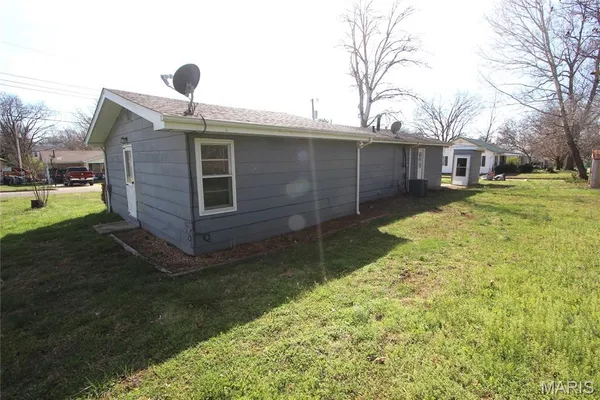 $157,900 | 527 Virginia Street, Farmington, MO 63640