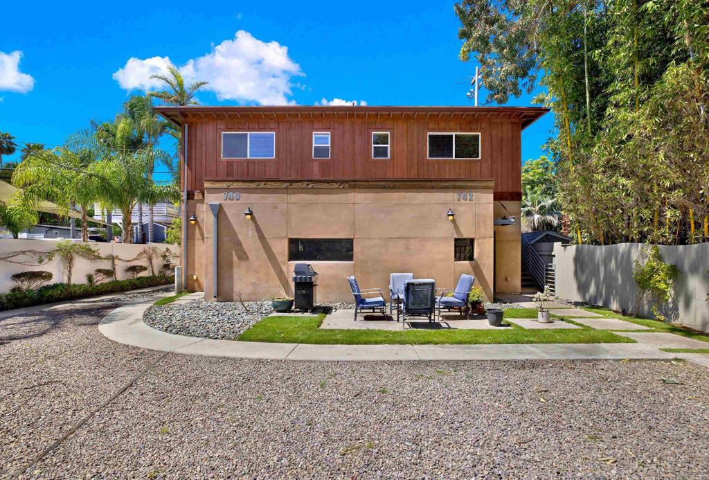 740 North Coast Hwy 101  