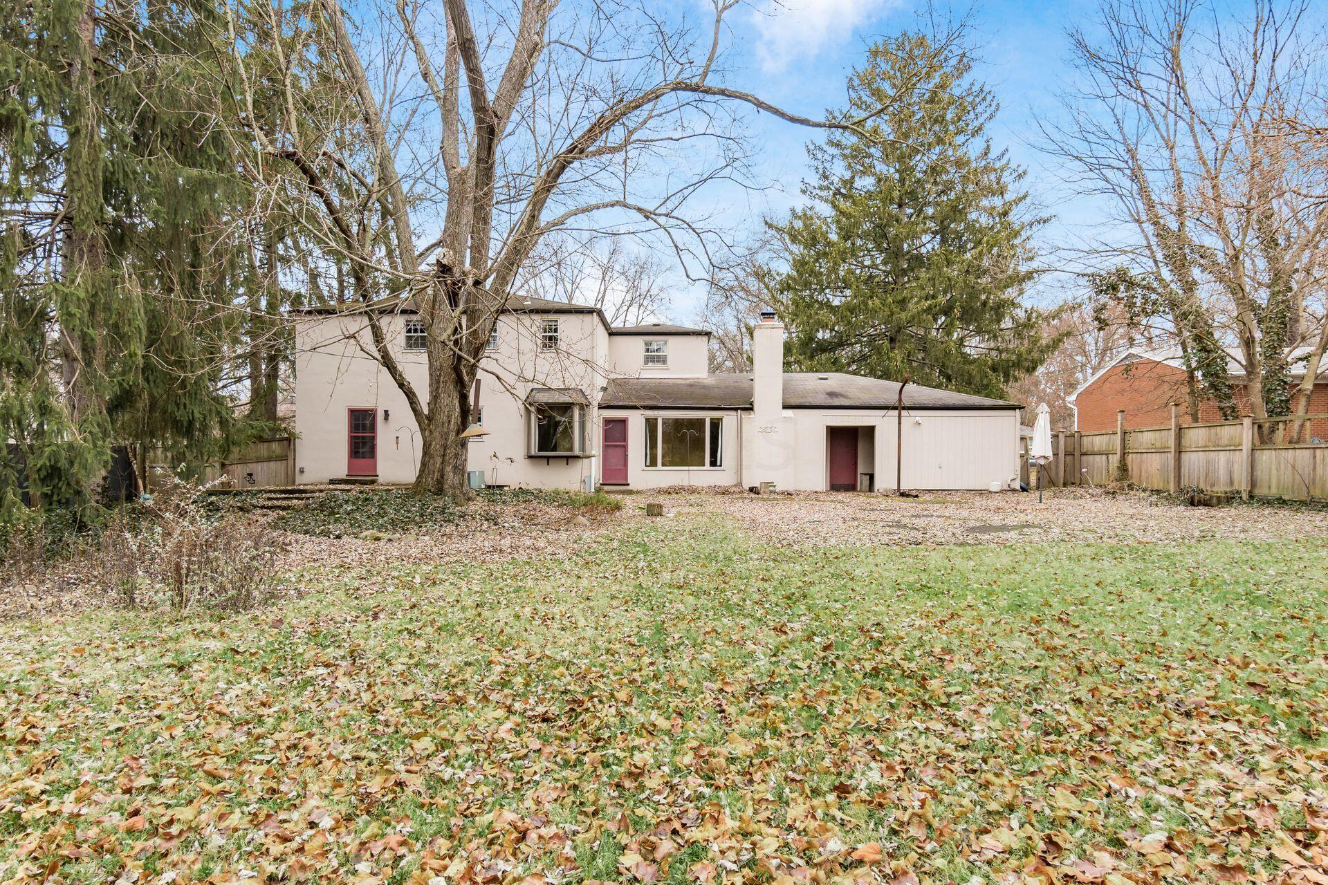 253 Croswell Road Columbus, OH 43214 - Photo 44 of 45 Yard