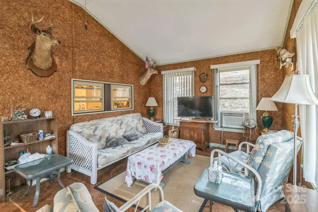 $319,000 | 1645 Rolling Hills Road, Ridgeway, SC 29130