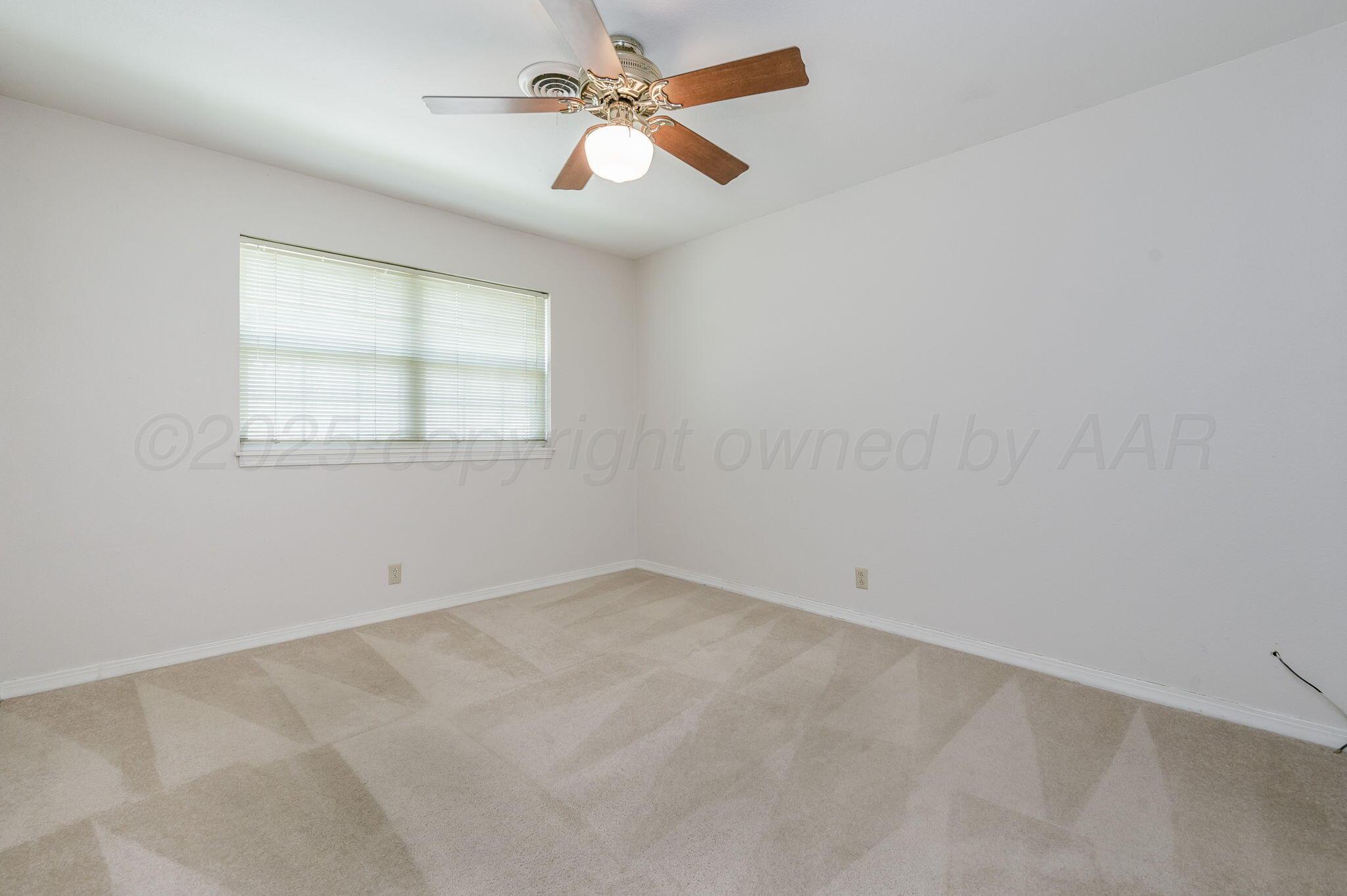6003 Gainsborough Road Amarillo, TX 79106 - Photo 18 of 26 17-2nd Bedroom