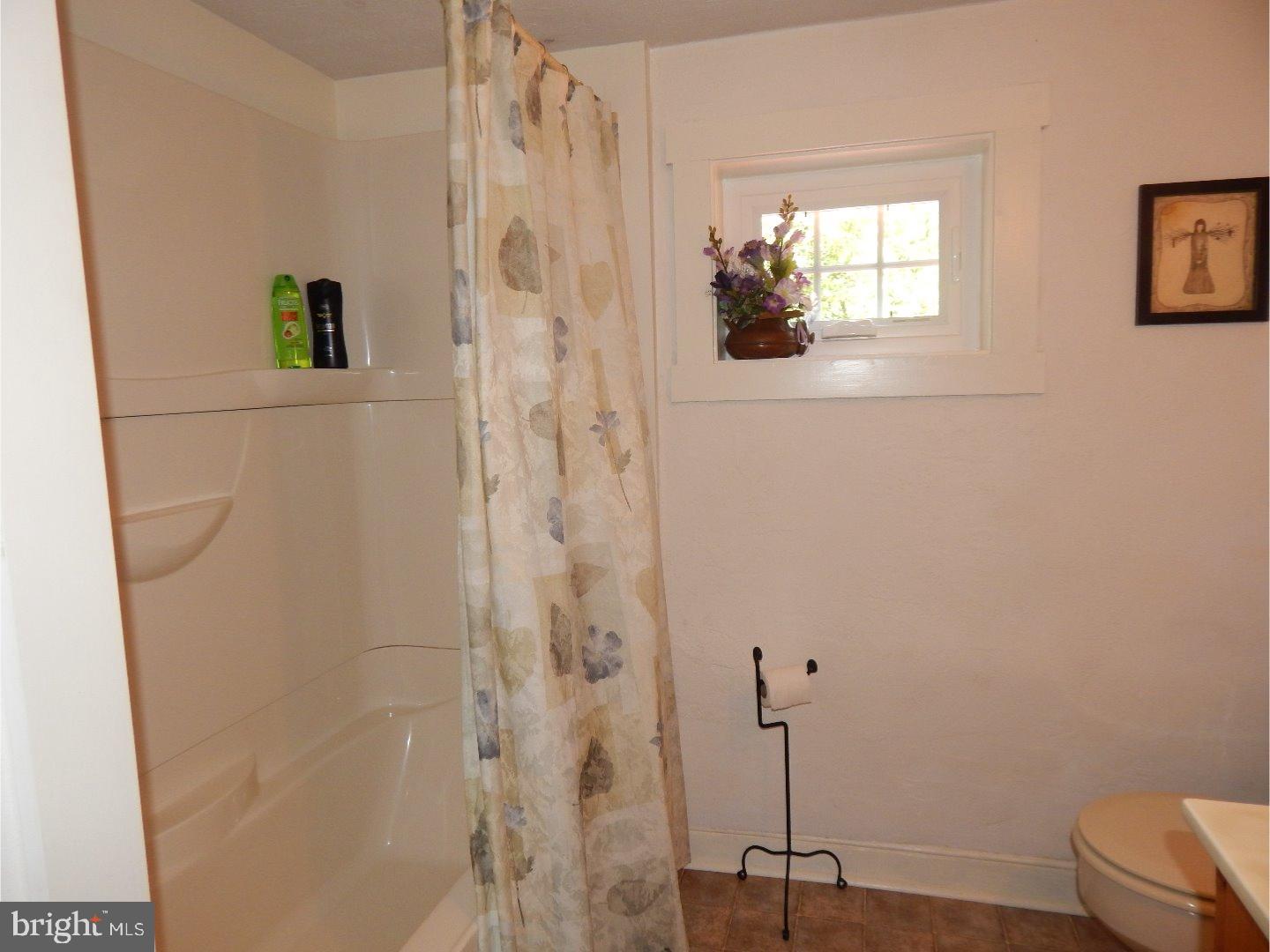 2293 Valley View Road Narvon, PA 17555 - Photo 16 of 25 Gallery Image 16