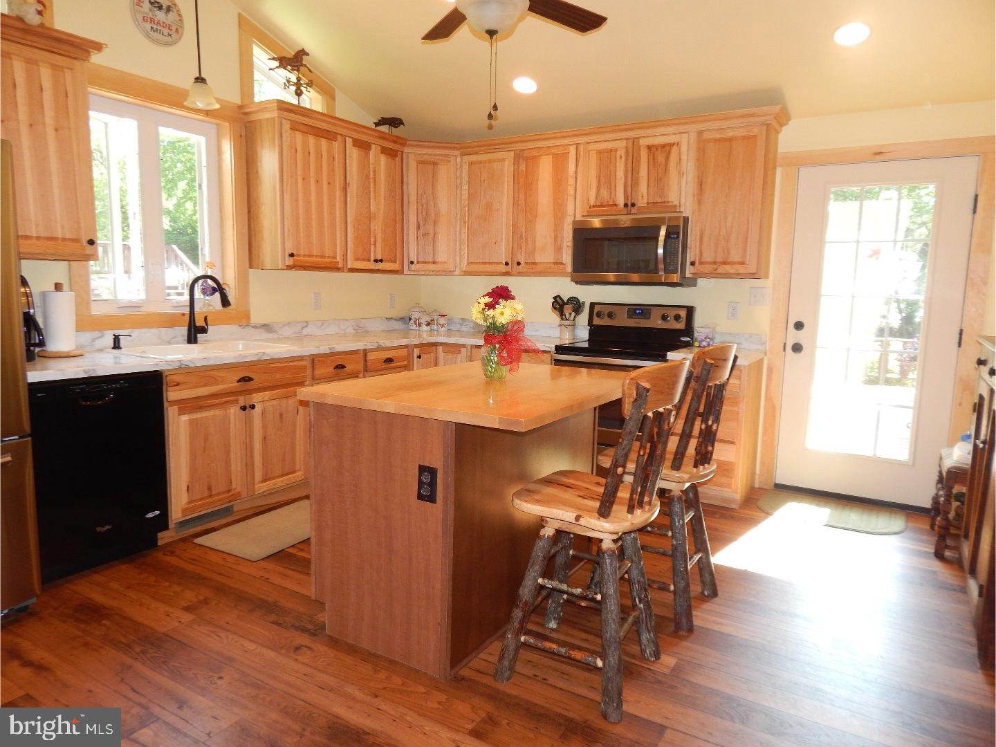 2293 Valley View Road Narvon, PA 17555 - Photo 5 of 25 Gallery Image 5