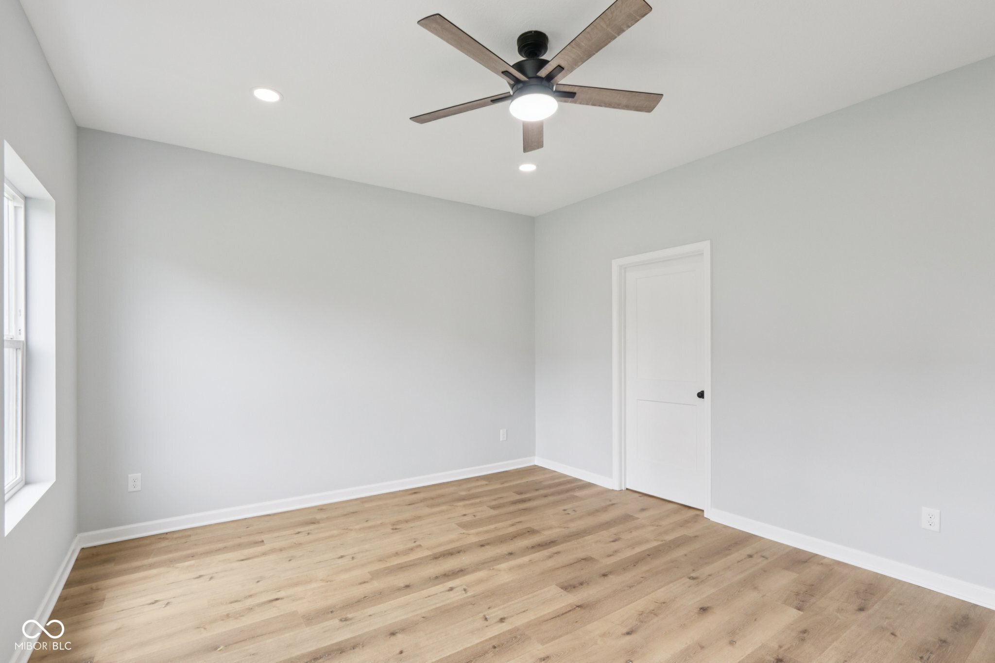 8355 Fieldfare Way Indianapolis, IN 46237 - Photo 16 of 36