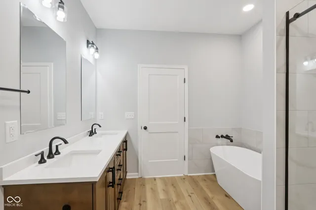 $2,500 | 8355 Fieldfare Way, Indianapolis, IN 46237