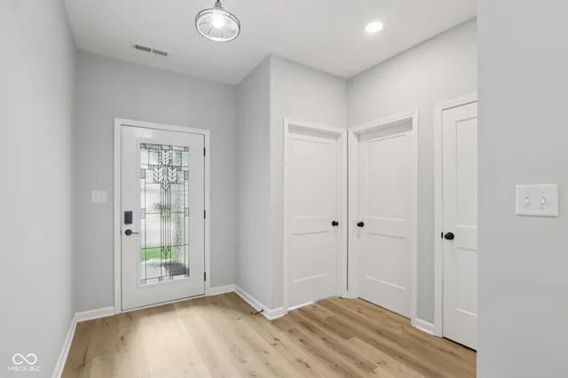 $2,500 | 8355 Fieldfare Way, Indianapolis, IN 46237