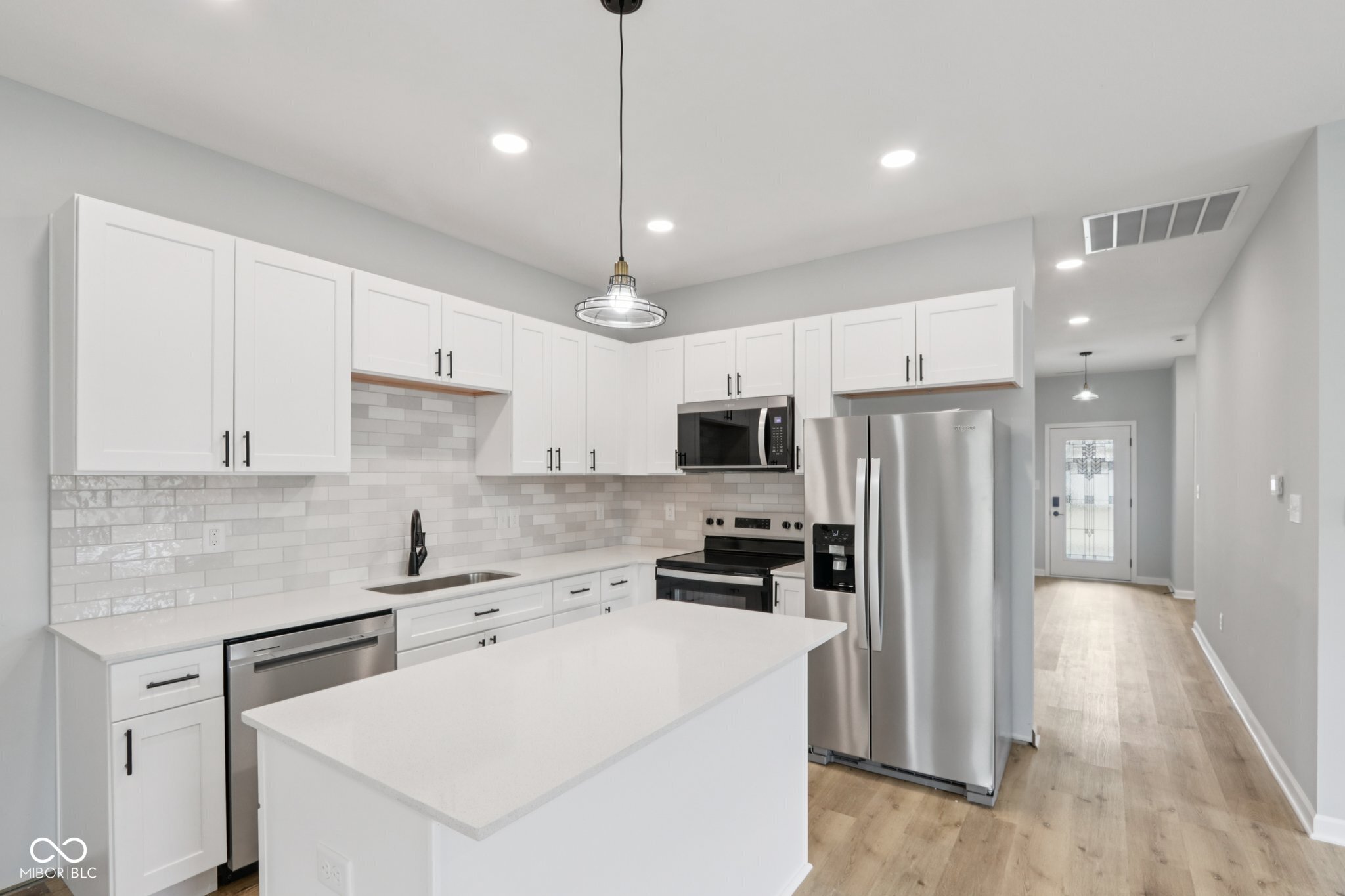 8355 Fieldfare Way Indianapolis, IN 46237 - Photo 7 of 36