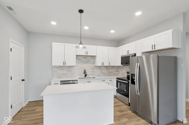 $2,500 | 8355 Fieldfare Way, Indianapolis, IN 46237