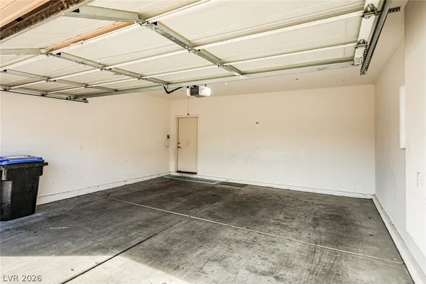 $1,690 | 6625 Abruzzi Drive, Unit 204, North Las Vegas, NV 89084