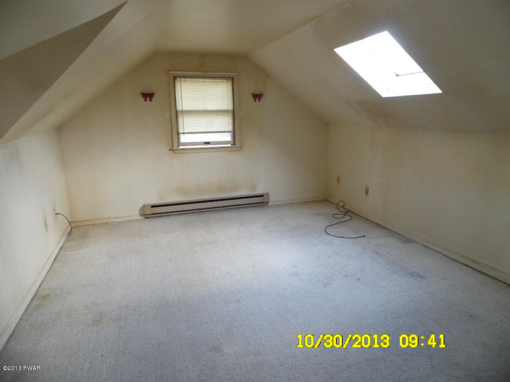 361 Rt 590 Greeley, PA 18425 - Photo 11 of 34