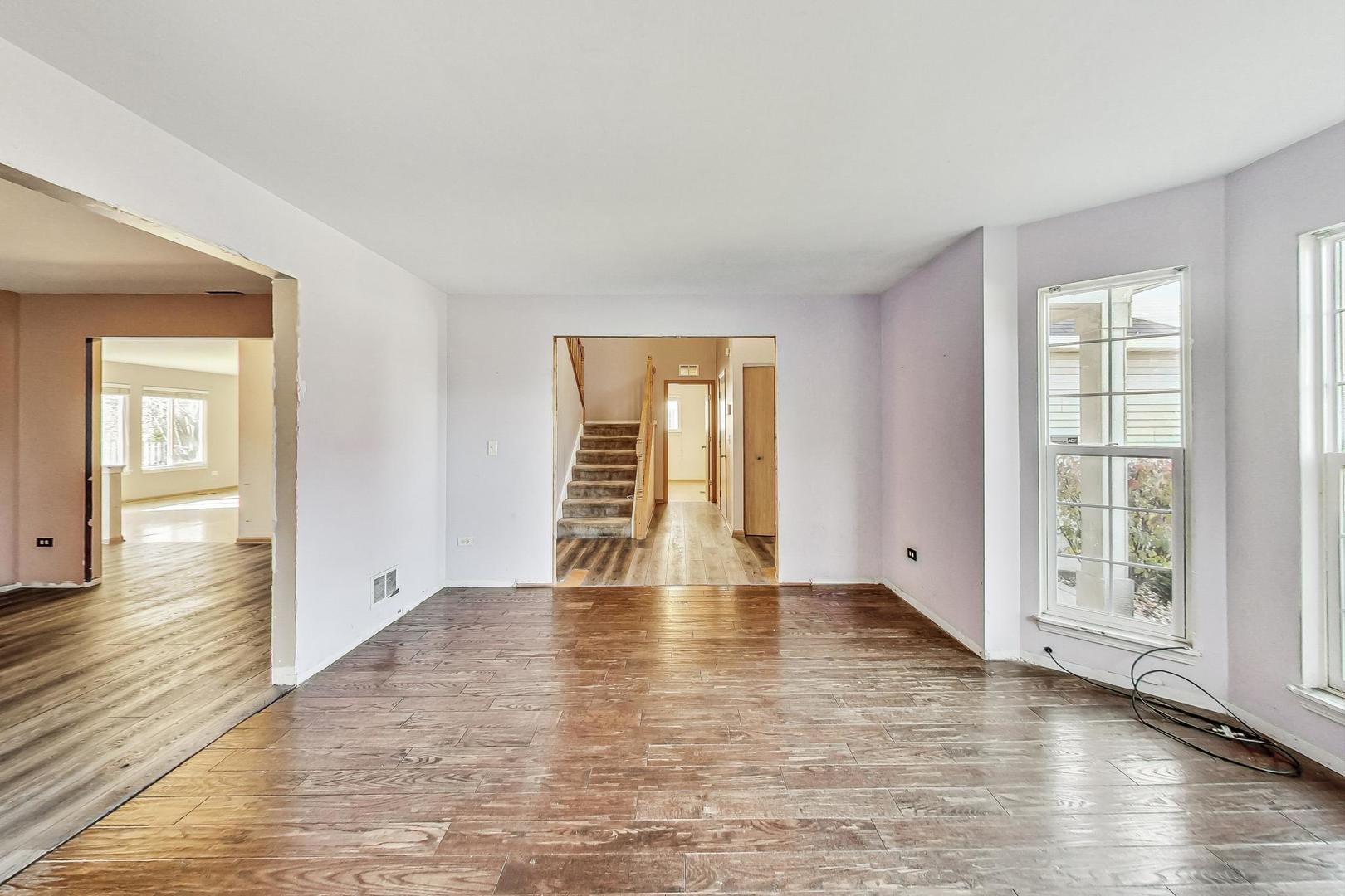 685 West Briarcliff Road Bolingbrook, IL 60440 - Photo 8 of 64 Gallery Image 8