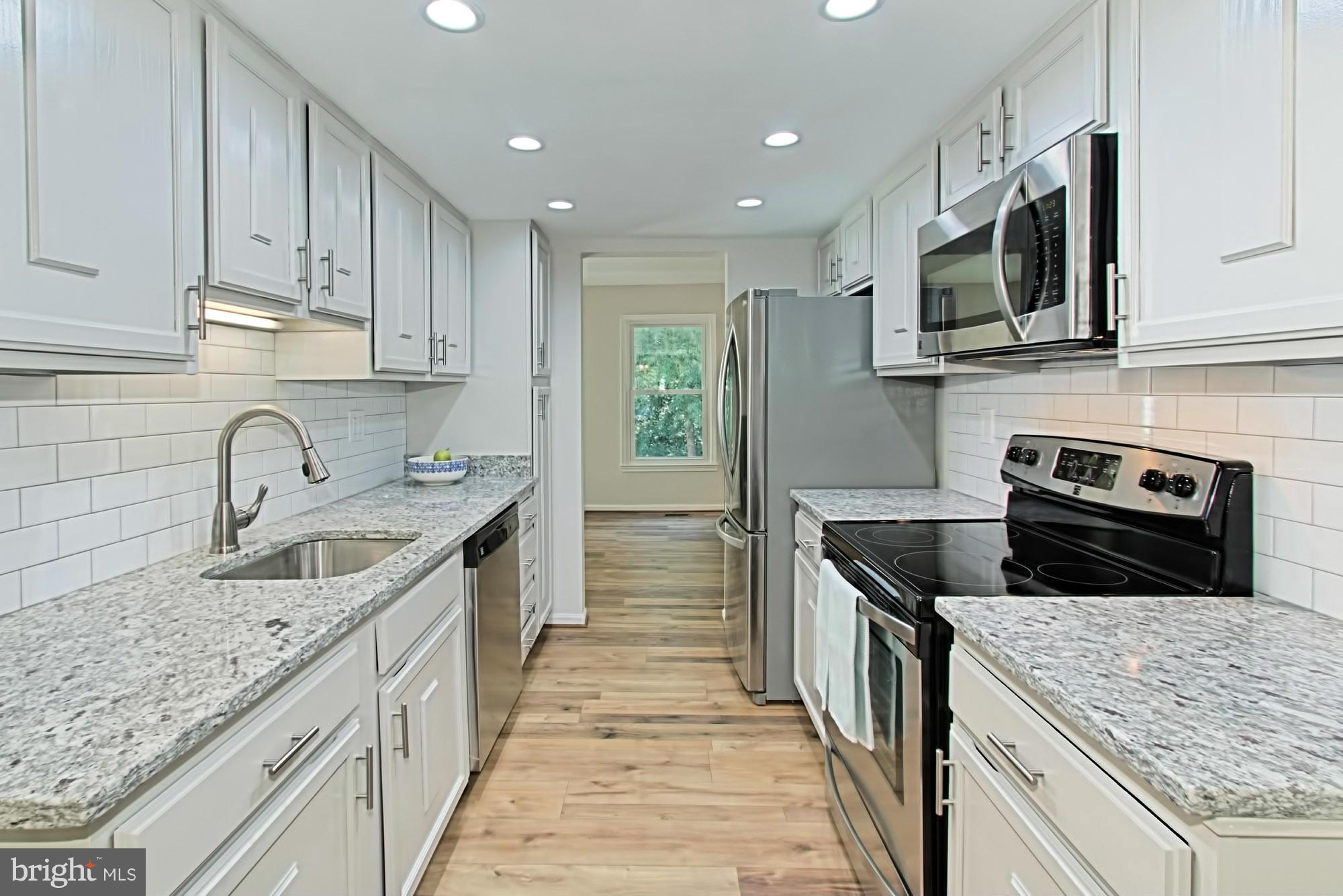 6257 Rathlin Drive Springfield, VA 22152 - Photo 7 of 28 Kitchen