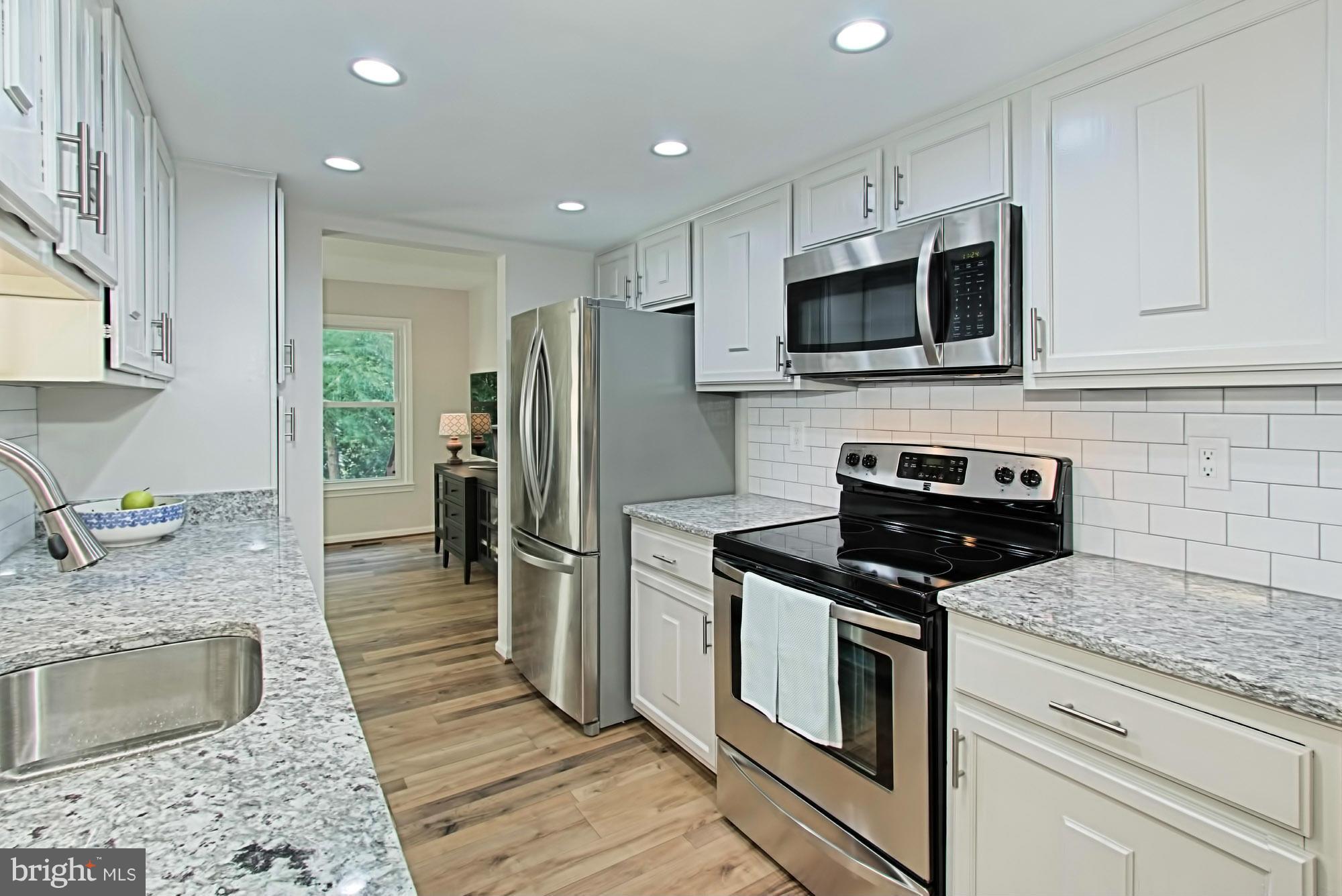 6257 Rathlin Drive Springfield, VA 22152 - Photo 8 of 28 Kitchen