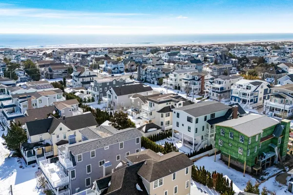 $4,945,000 | 179 32nd Street, Avalon, NJ 08202