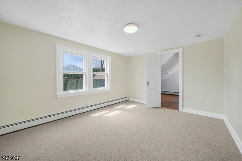 167 Sicomac Road North Haledon, NJ 07508 - Photo 8 of 13