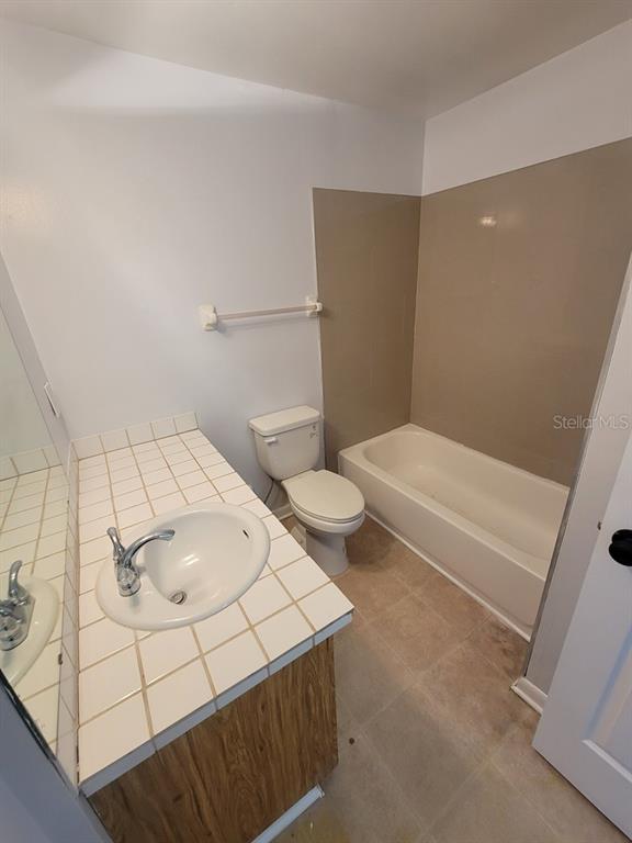 5122 Temple Heights Road, Unit D Tampa, FL 33617 - Photo 10 of 16
