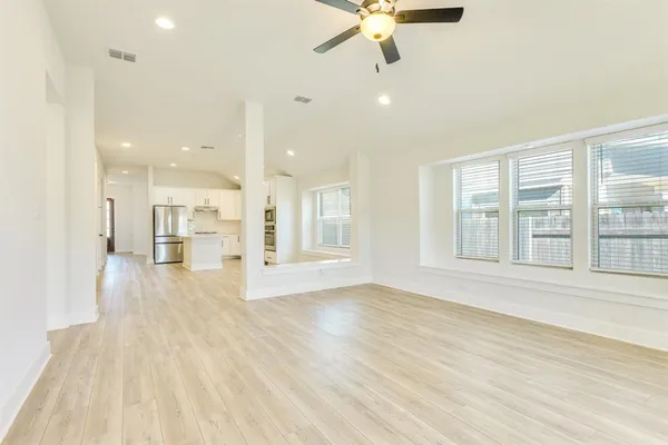 $365,000 | 122 Biscayne Bay Bend, Kyle, TX 78640