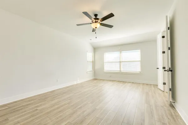 $365,000 | 122 Biscayne Bay Bend, Kyle, TX 78640