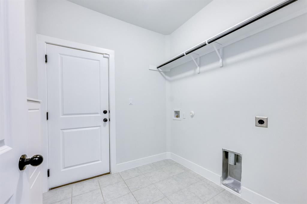 122 Biscayne Bay Bend Kyle, TX 78640 - Photo 21 of 29 a view of an entryway