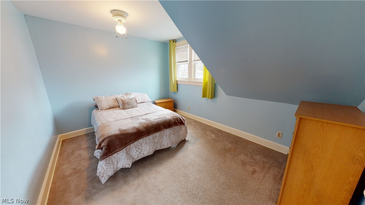 1334 Sunset Road Cleveland, OH 44124 - Photo 19 of 33 Bedroom 2
