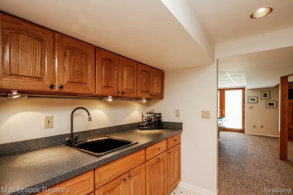 9701 Davisburg Road Clarkston, MI 48348 - Photo 30 of 42