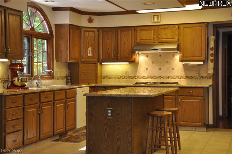 801 Hanover Road Gates Mills, OH 44040 - Photo 8 of 22 Gallery Image 8