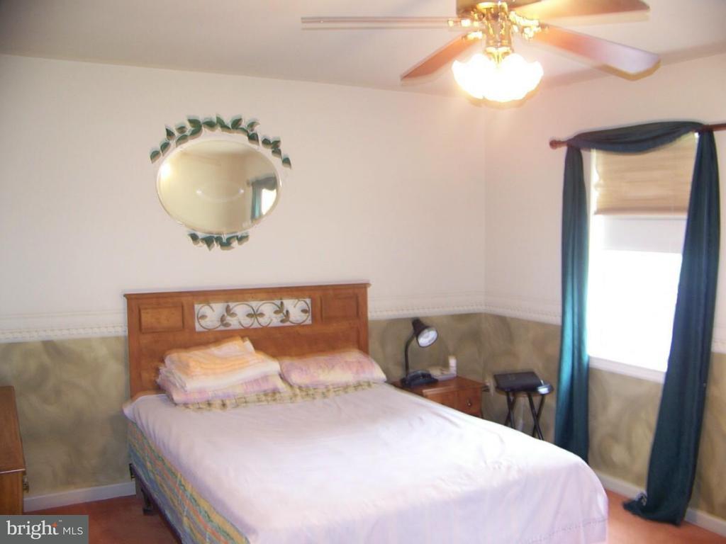 1886 Wexford Road Palmyra, PA 17078 - Photo 3 of 11 Gallery Image 3