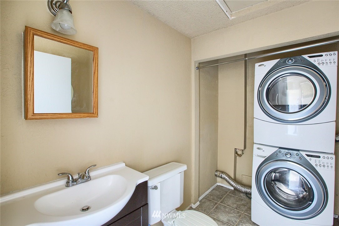 2601 Northeast 4th Street, Unit 233 Renton, WA 98056 - Photo 8 of 8 Gallery Image 8