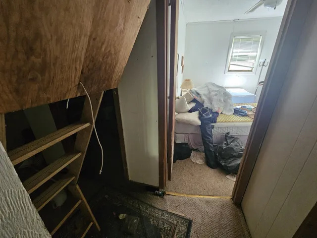 a view of utility room