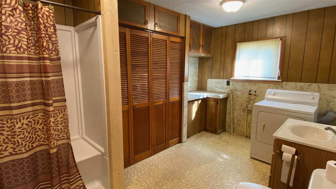 9056 Chesaning Road Chesaning, MI 48616 - Photo 15 of 31 50036293-14.JPG