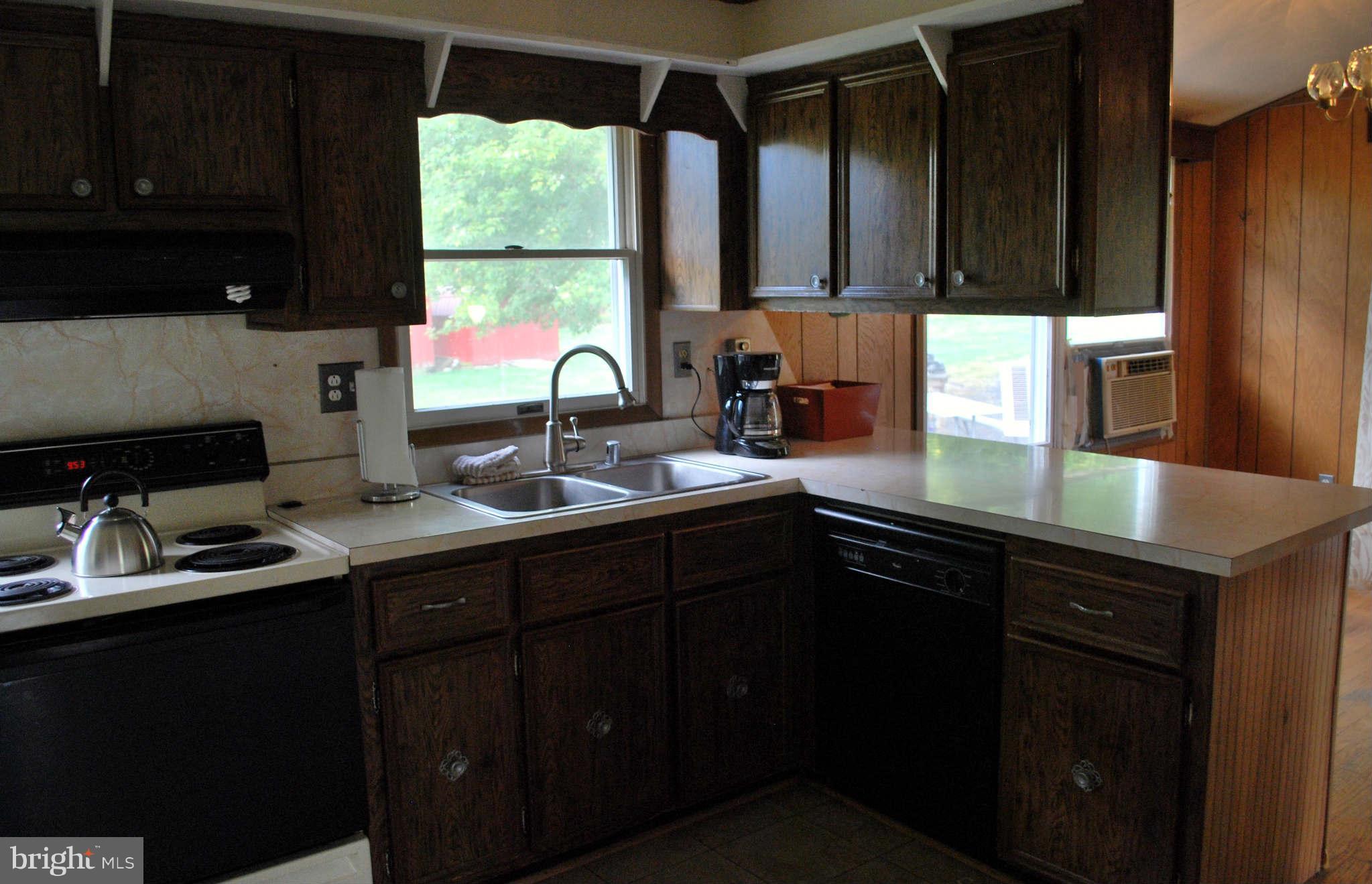 13483 Reed Road Thurmont, MD 21788 - Photo 8 of 17 Kitchen