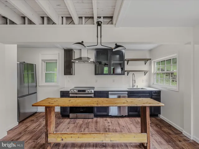 $264,000 | 151 South Laurel Avenue, Berkeley Springs, WV 25411