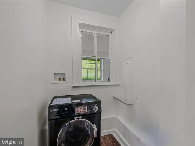 $264,000 | 151 South Laurel Avenue, Berkeley Springs, WV 25411