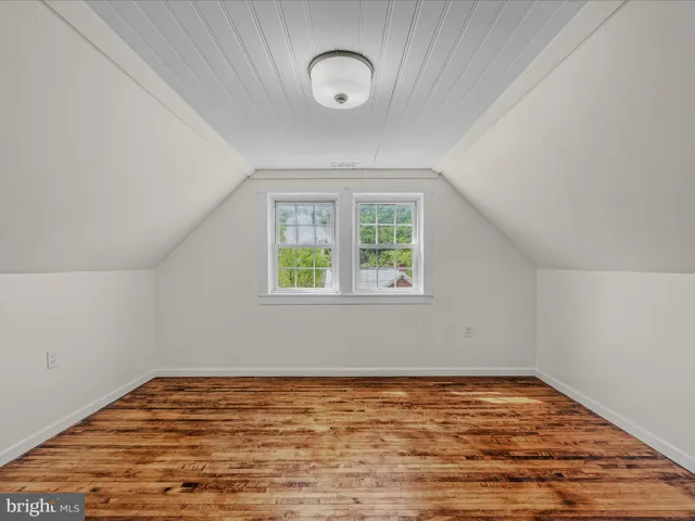 $264,000 | 151 South Laurel Avenue, Berkeley Springs, WV 25411