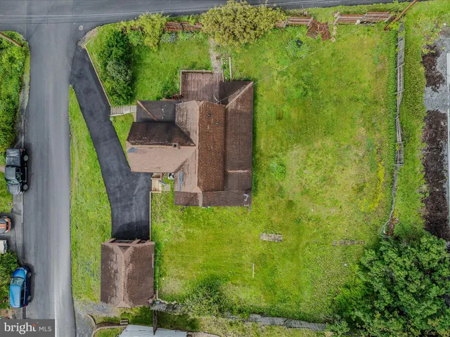 $264,000 | 151 South Laurel Avenue, Berkeley Springs, WV 25411