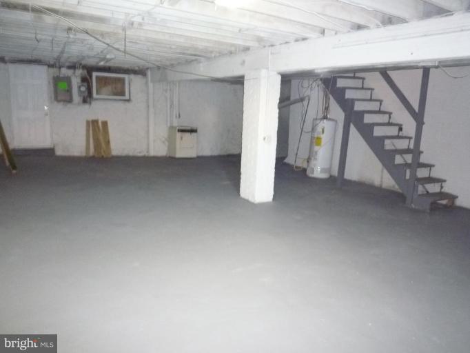3905 Bonner Road Baltimore, MD 21216 - Photo 7 of 17