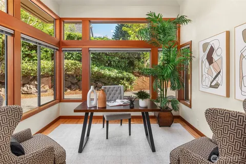 $4,435,000 | 9636 Northeast 30th Place, Clyde Hill, WA 98004